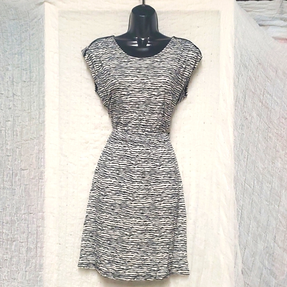 Women's Loft Dress Size S